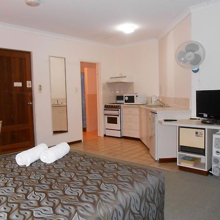 Augusta'S Georgiana Molloy Motel Екстер'єр фото