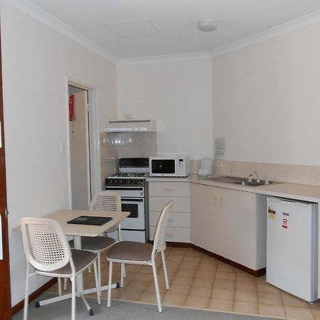 Augusta'S Georgiana Molloy Motel Екстер'єр фото