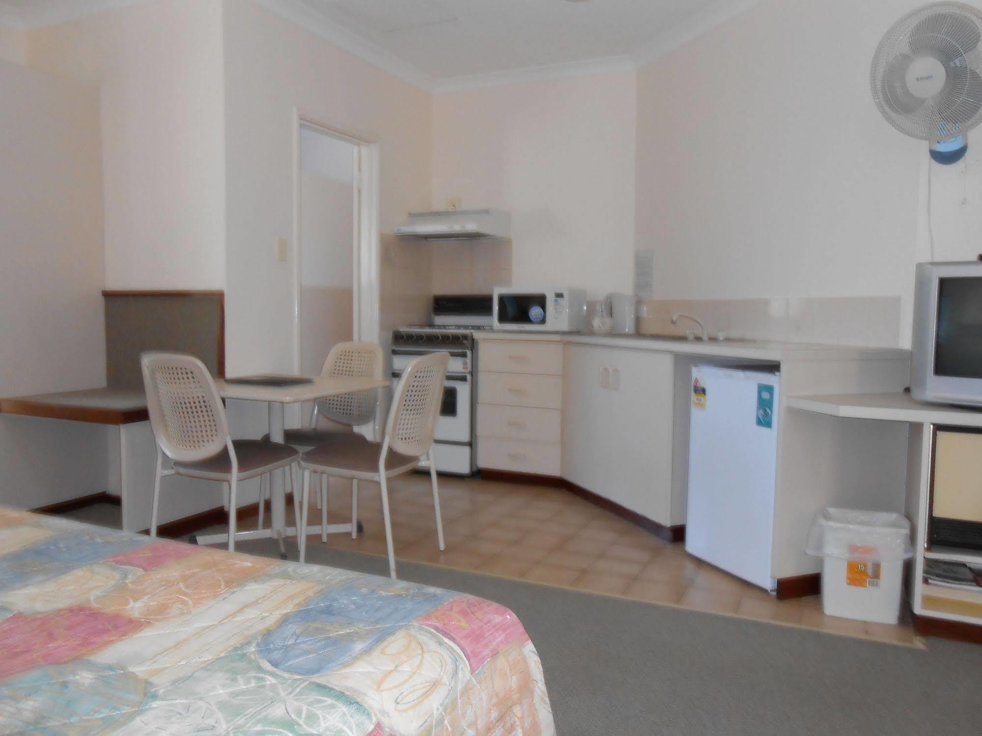 Augusta'S Georgiana Molloy Motel Екстер'єр фото
